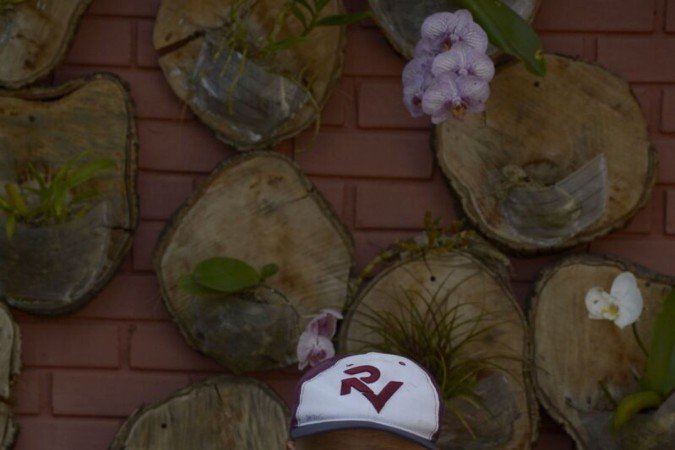  José Isidoro, 73, é flamenguista e gosta de usar bonés 