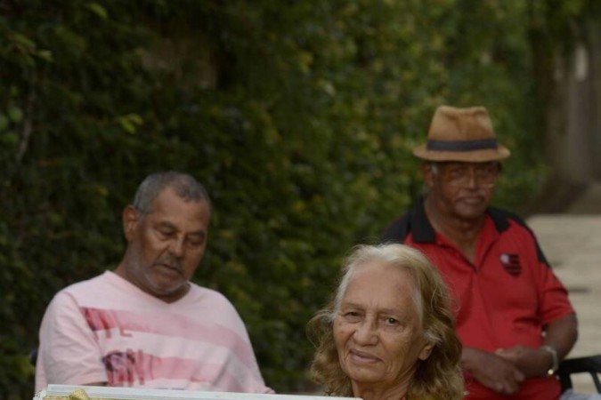  Lar dos Vellhinhos Bezerra de Menezes
Na foto: Luisa da Silva, Manoel Quirino (chapéu) e Samuel Gonçalves.