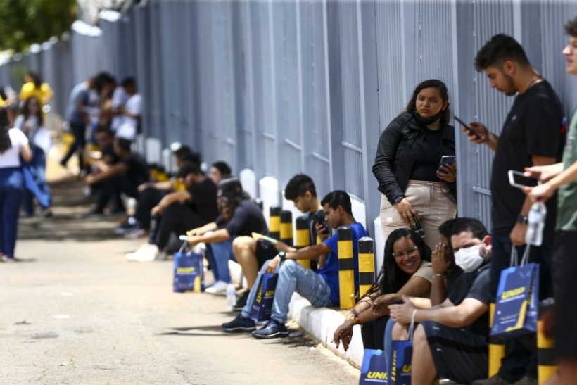 Candidatos que realizaram o Enem contam com bolsas especiais na