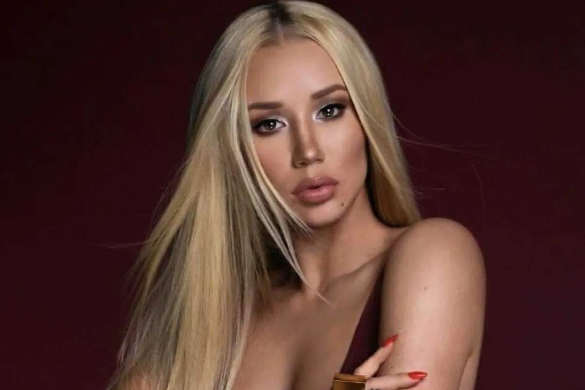 Iggy Azalea anuncia vinda ao Brasil: 'Desta vez estou arrasando'