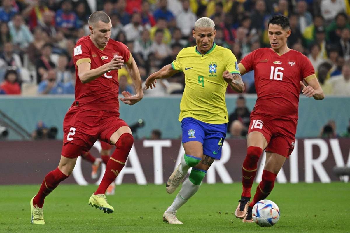 Moradores do DF empolgados vão para bares acompanhar o jogo do Brasil