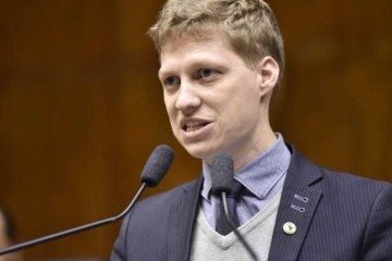 Van Hattem disse, em resposta aos jornalistas, que a atuação dos ministros é digna de impeachment -  (crédito:   Marcelo Bertani/Agencia ALRS)