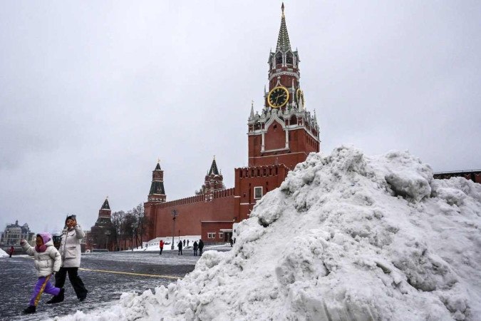 Kremlin na Praça Vermelha em Moscou -  (crédito: Yuri Kadobnov/ AFP)