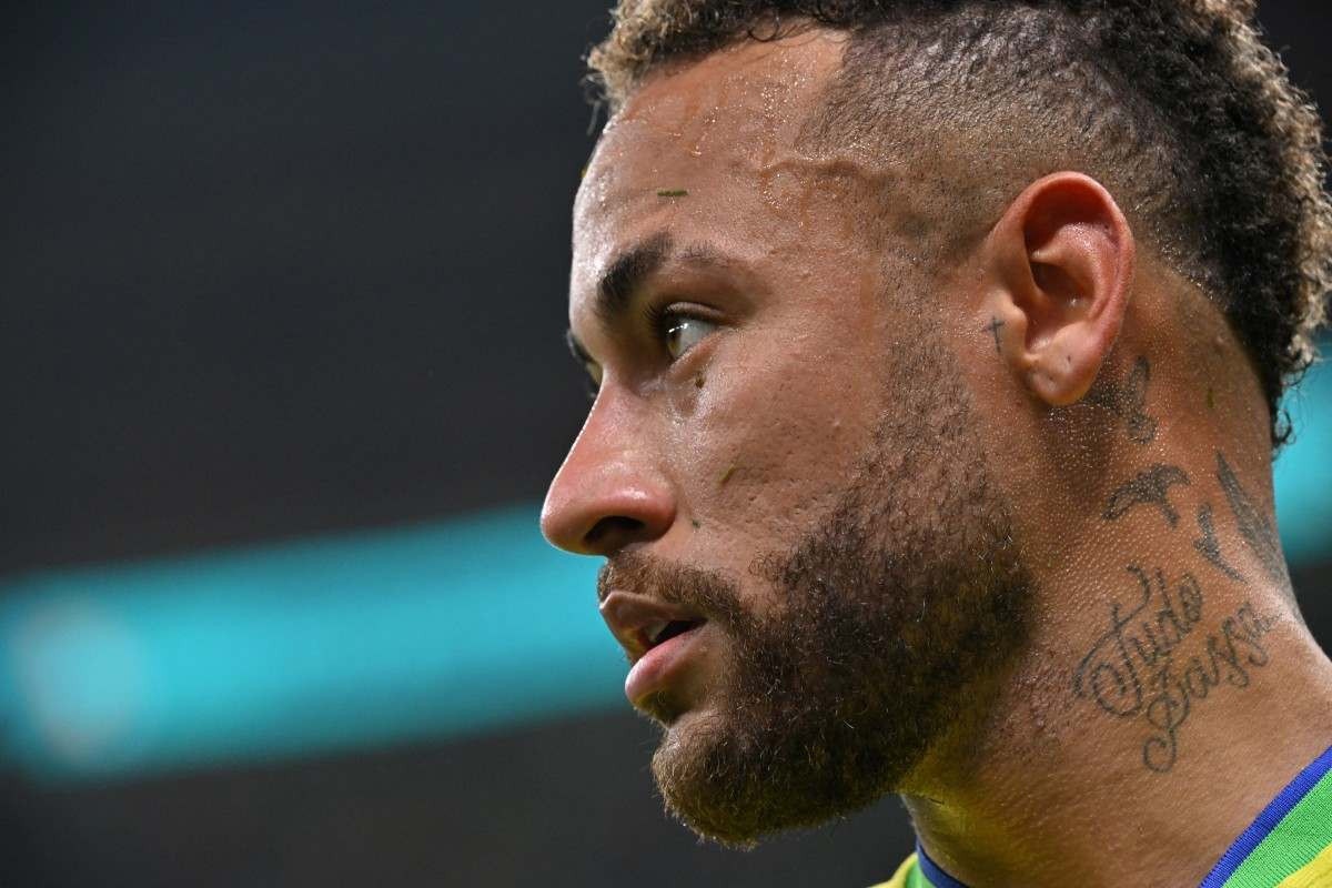 Neymar tem indisposição e febre, diz Vini Jr. após jogo da Seleção