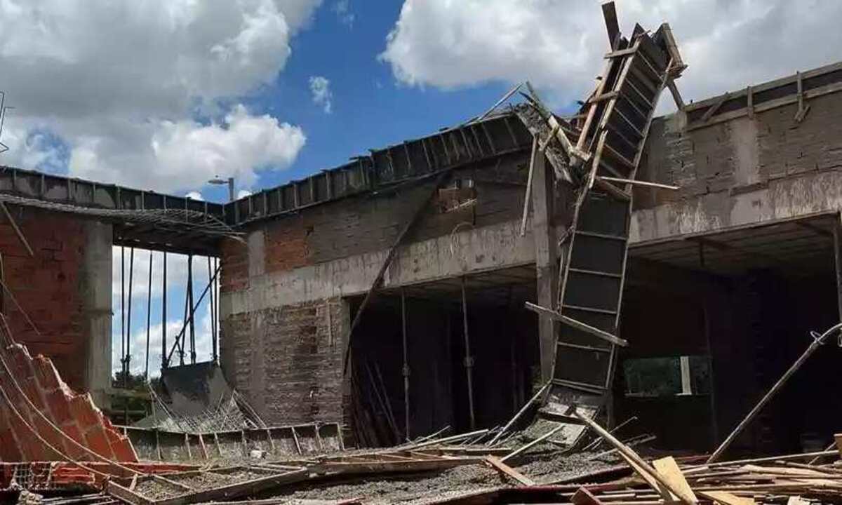 Sete Trabalhadores Ficam Feridos Em Queda De Laje Em Condomínio De Luxo 1826