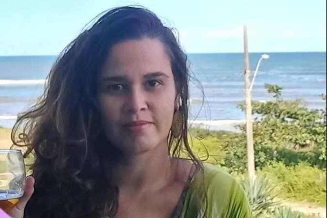 Flavia Amoss Merçon Leonardo era professora e tinha apenas 38 anos. - (crédito: Reprodução/Redes Sociais ) Flavia Amoss Merçon Leonardo era professora e tinha apenas 38 anos. - (crédito: Reprodução/Redes Sociais )