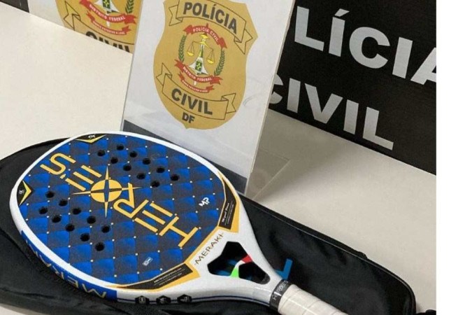 Raquetes foram recuperadas pela Polícia Civil -  (crédito: PCDF/Divulgação)