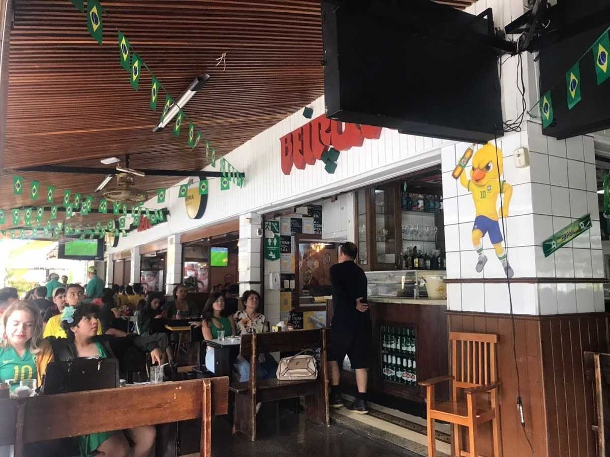 O bar Beirute, localizado na 107 norte, está em clima de festa com a Copa do mundo de 2022.