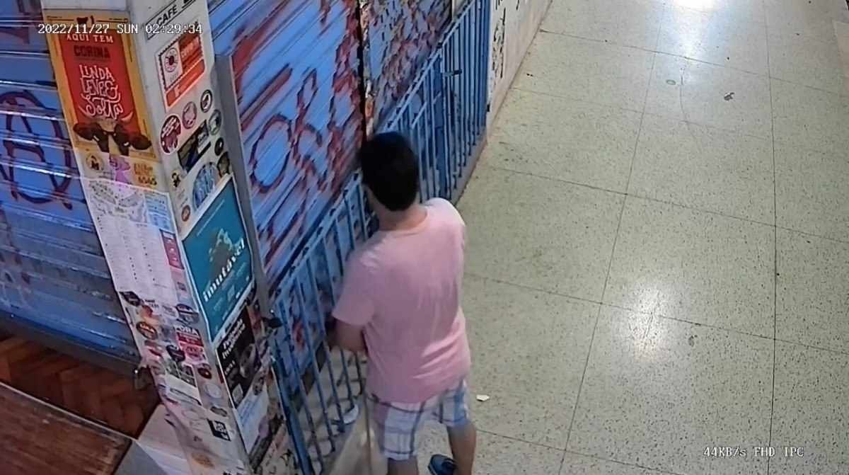 Dono de cafeteria denuncia vandalismo com fezes por motivação política no DF