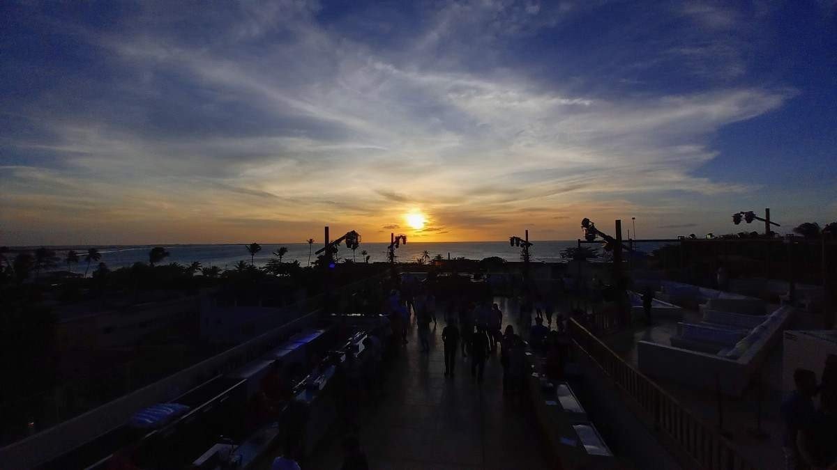 A proposta do horário da balada do Café Jeri é fazer com os frequentadores apreciem essa visão