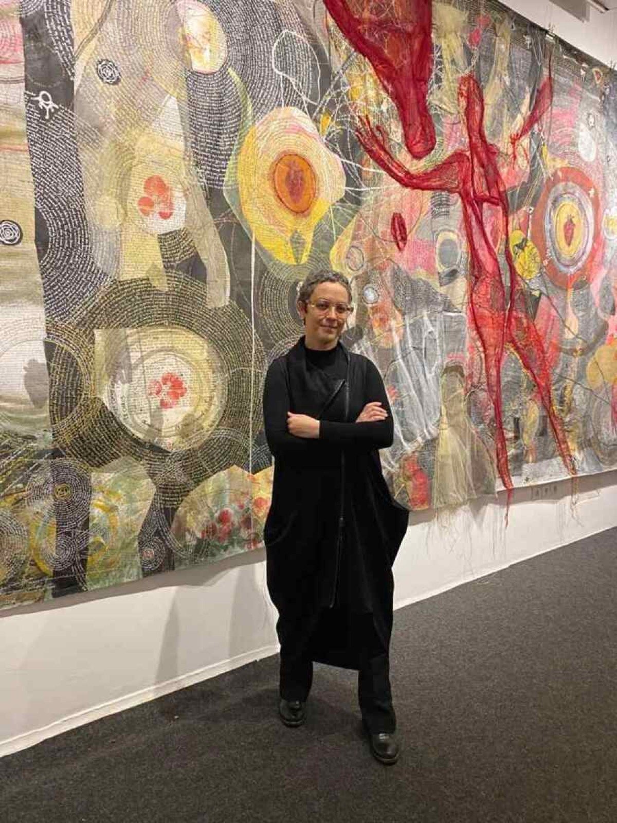A filósofa, escritora e artista plástica Marcia Tiburi foi obrigada a deixar o país em 2018, depois de insistentes ameaças de morte. A professora e ativista mergulha nas artes visuais, cujas obras estarão expostas em Lisboa até 15 de janeiro