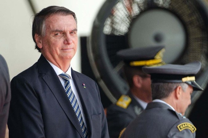 Bolsonaro assina indulto de Natal a militares que cometeram crime culposo