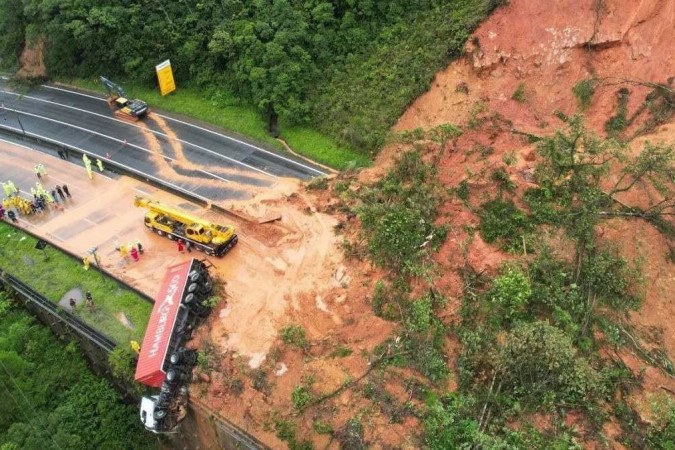 (crédito: Santa Catarina Fire Department / AFP) (crédito: Santa Catarina Fire Department / AFP)