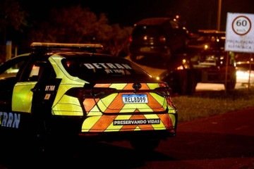 A profissional apresentava luxação no braço direito e na região do cotovelo, além de se queixar de dor intensa -  (crédito:  Marcelo Ferreira/CB/D.A. Press)
