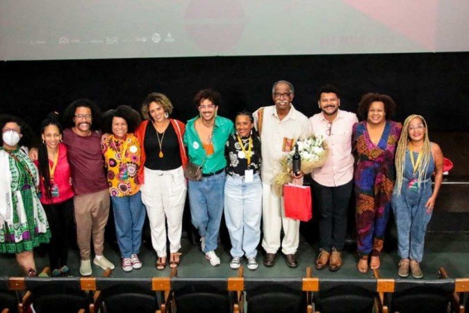 Integrantes na abertura do Fianb 2022: cultura e política pela representatividade - (crédito: Kamilla Baes/Divulgação) Integrantes na abertura do Fianb 2022: cultura e política pela representatividade - (crédito: Kamilla Baes/Divulgação)