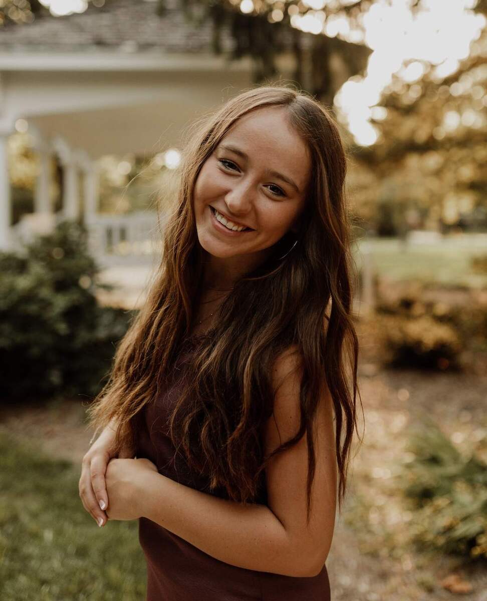 "O mais dif&iacute;cil para mim s&atilde;o as coisas que perdi", diz Erin Bousquet, referindo-se &agrave; sua doen&ccedil;a. Ela agora est&aacute; no segundo ano de 19 anos na Universidade de Nebraska em Lincoln. 