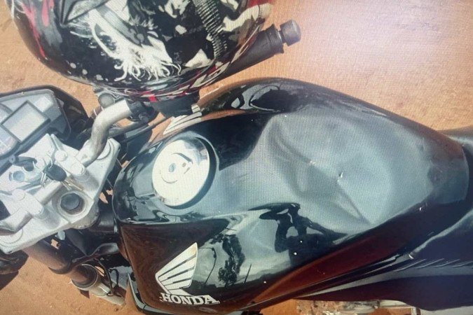 Homem tentou fugir, mas acabou preso pela PCDF - (crédito: PCDF/Divulgação) Homem tentou fugir, mas acabou preso pela PCDF - (crédito: PCDF/Divulgação)