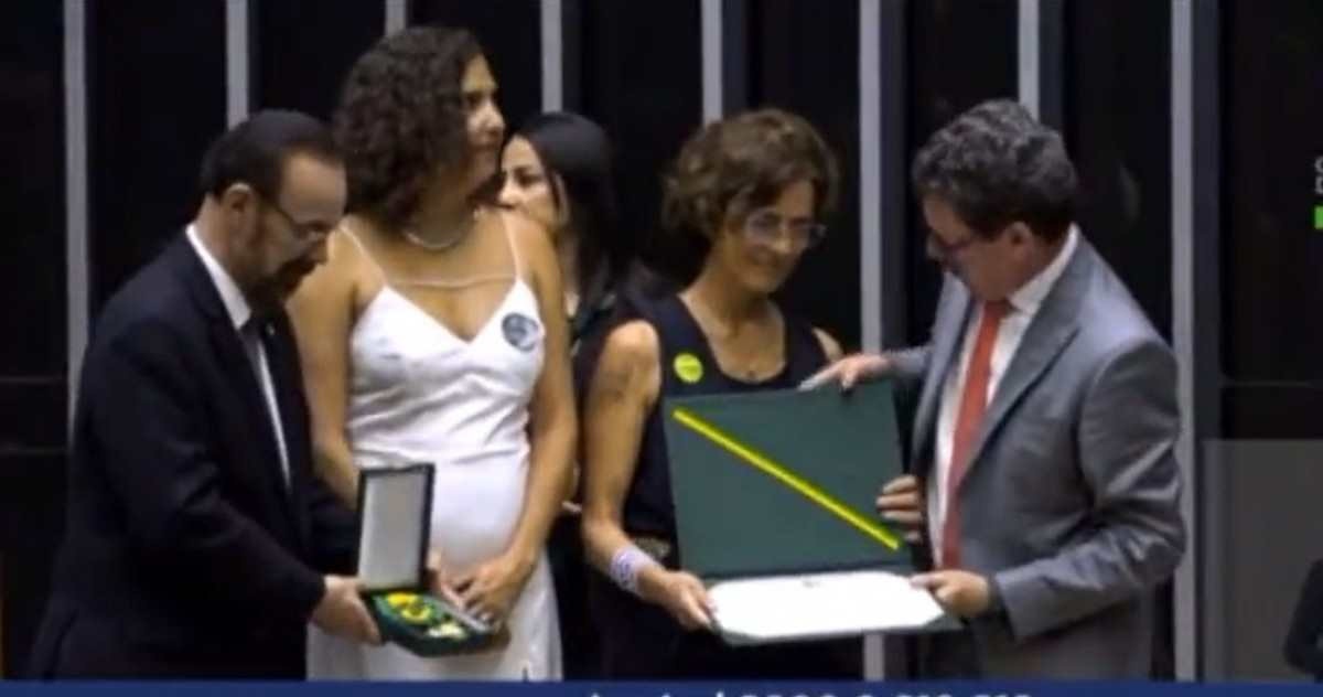 Bruno Pereira e Dom Phillips recebem medalha Mérito Legislativo da Câmara