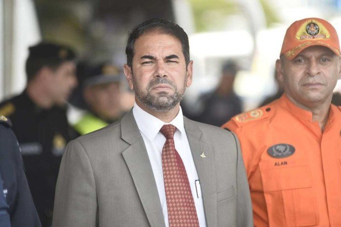  08/12/2022. Crédito: Minervino Júnior/CB/D.A Press. Brasil.  Brasilia - DF. Operação do Polícia Militar de segurança reforçada para as festas de fim de ano em Brasília. Tropa formada na frente do Museu da República. Júlio Danilo secretário de segurança.