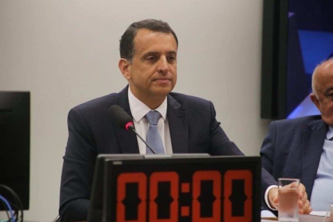 Segurança para que as empresas contratem e preservação de direitos e garantias dos jovens