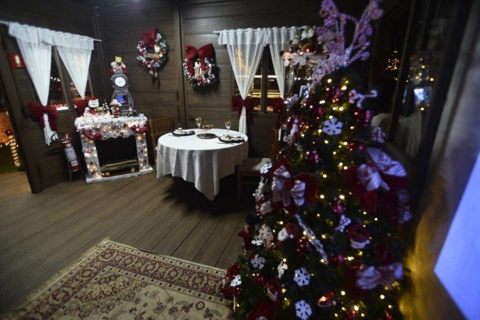  09/12/2022. Crédito: Minervino Júnior/CB/D.A Press. Brasil.  Brasilia - DF. Casa do Papai Noel no Setor Militar Urbano e decoração natalina.