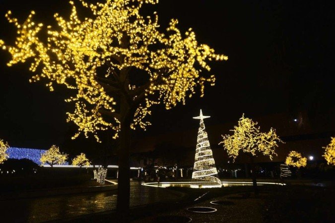  09/12/2022. Crédito: Minervino Júnior/CB/D.A Press. Brasil.  Brasilia - DF. Casa do Papai Noel no Setor Militar Urbano e decoração natalina.