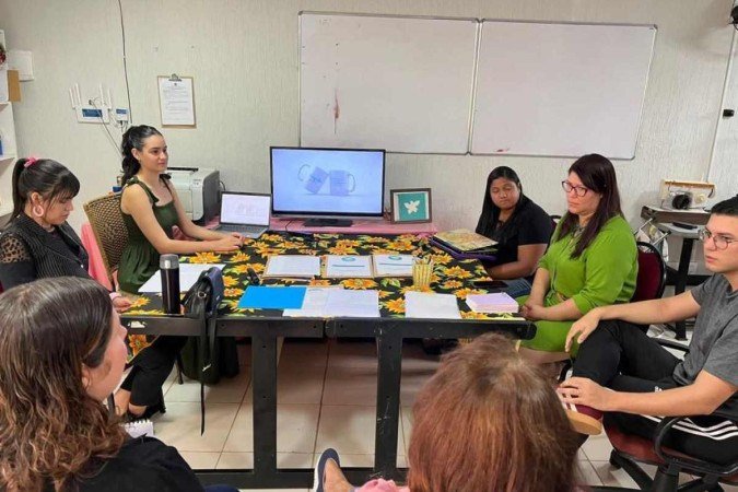 Alunos participam da primeira edição do Projeto Voando Alto: Empreendedorismo Consciente - (crédito: Divulgação/Instituto Entre Nós) Alunos participam da primeira edição do Projeto Voando Alto: Empreendedorismo Consciente - (crédito: Divulgação/Instituto Entre Nós)