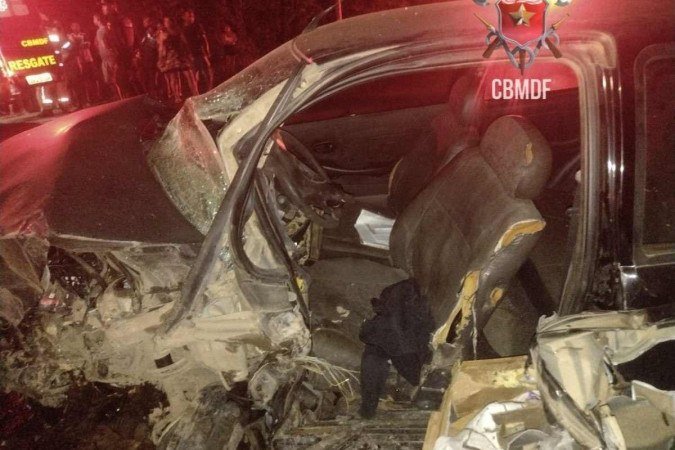Acidente na DF-205 deixou quatro feridos - (crédito: Soinp-DF/ Divulgação) Acidente na DF-205 deixou quatro feridos - (crédito: Soinp-DF/ Divulgação)