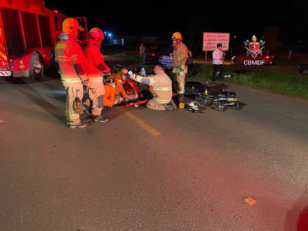 Duas pessoas morrem após colisão entre carro, moto e bicicleta
