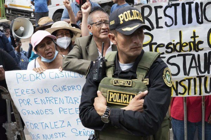 Ato pela libertação do presidente deposto, na capital peruana