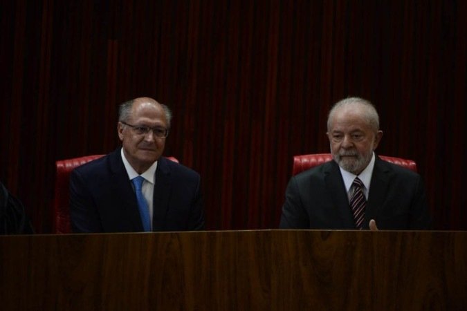 Solenidade de diplomação do presidente eleito Luiz Inácio Lula da Silva nesta segunda-feira (12/12) no TSE. - (crédito: Marcelo Ferreira/CB/D.A Press) Solenidade de diplomação do presidente eleito Luiz Inácio Lula da Silva nesta segunda-feira (12/12) no TSE. - (crédito: Marcelo Ferreira/CB/D.A Press)