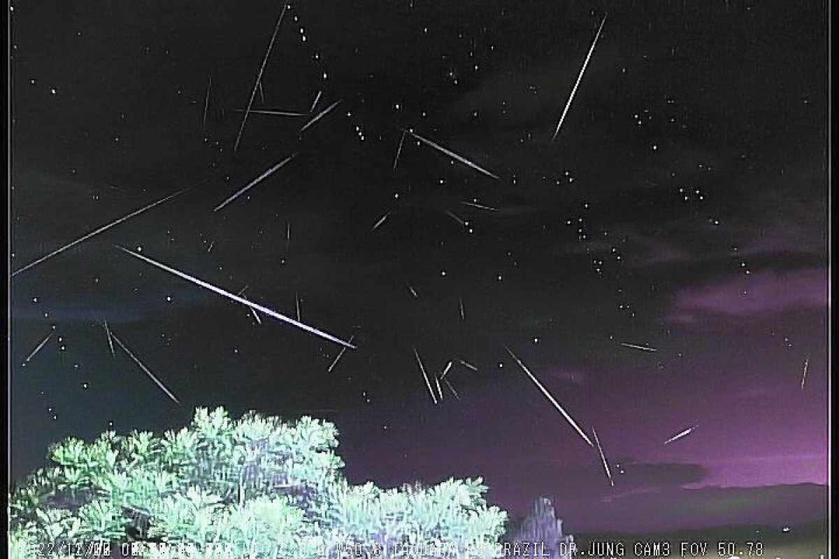 Chuva de meteoros poderá ser vista a olho nu nesta quarta; confira imagens