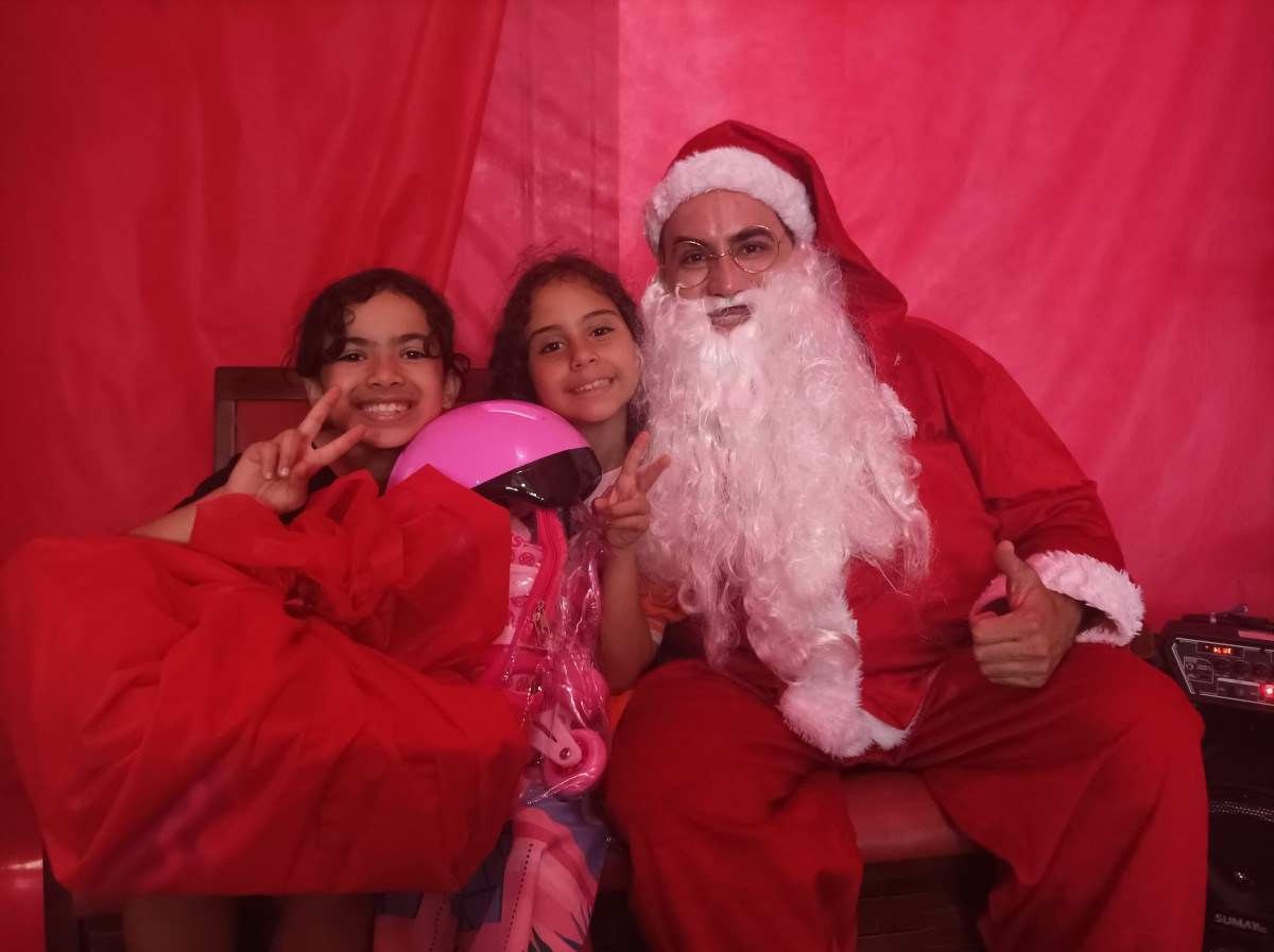 Escola do Paranoá proporciona presentes e festa de Natal aos alunos