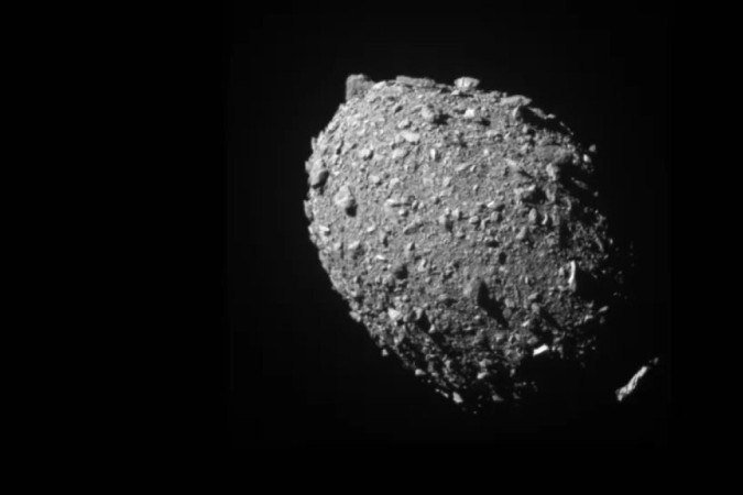 Imagem do asteroide Dimorphos antes de ser atingido por sonda da Nasa - (crédito: NASA/JHU-APL) Imagem do asteroide Dimorphos antes de ser atingido por sonda da Nasa - (crédito: NASA/JHU-APL)