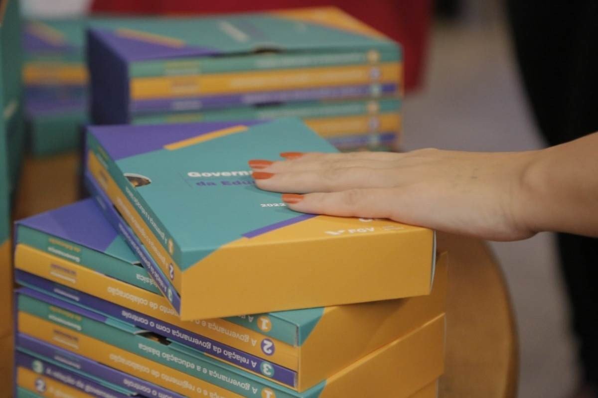 É urgente implantar um sistema nacional de educação