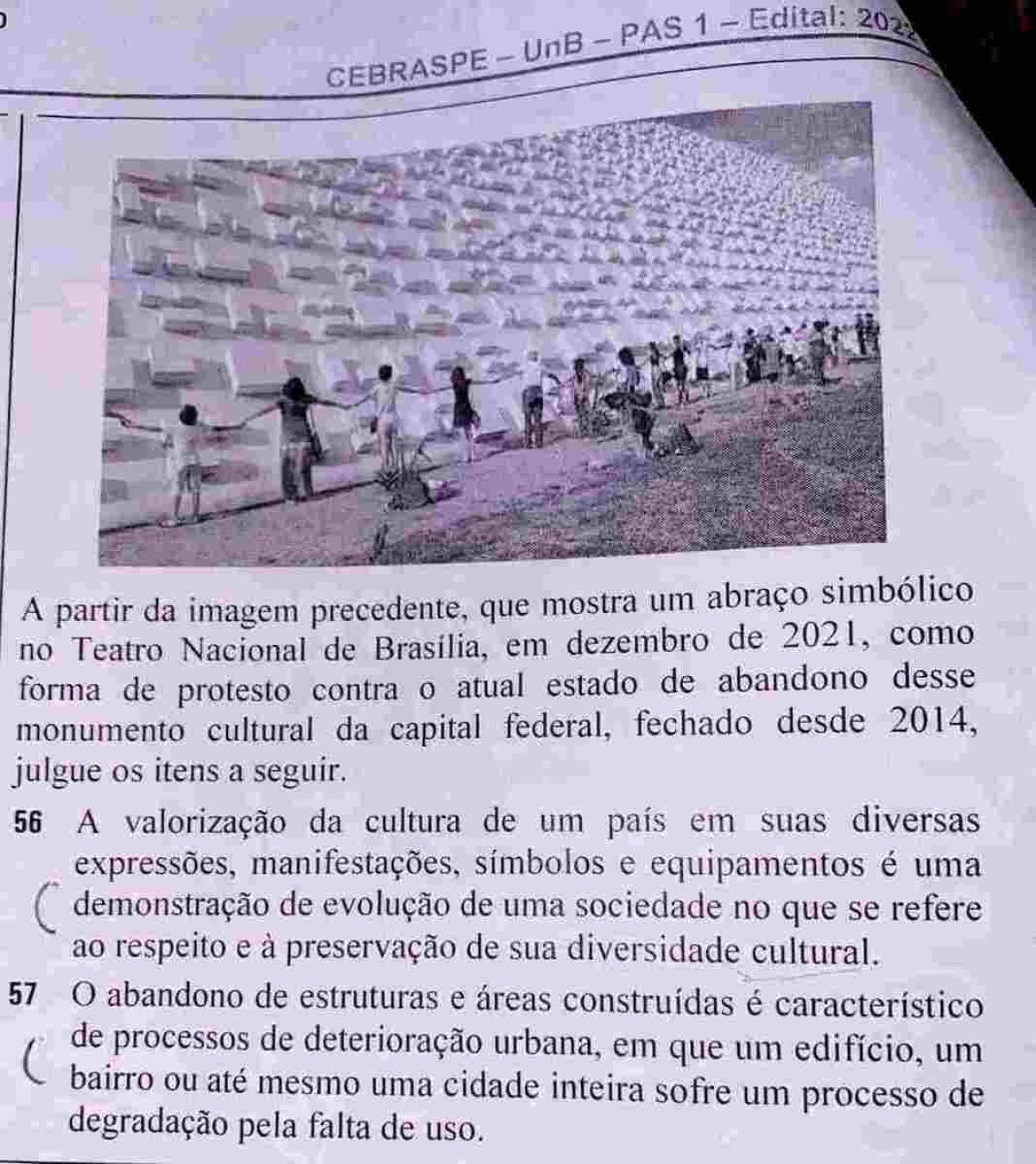 Questão do PAS/UnB 2022 aborda ato em favor do Teatro Nacional 