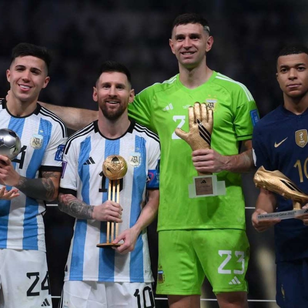 Messi é o primeiro jogador eleito Bola de Ouro em duas Copas do Mundo -  Superesportes