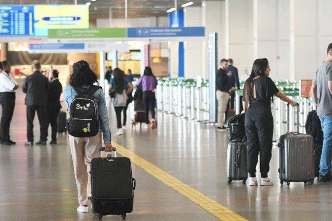 Movimento no Aeroporto Internacional de Brasilia durante greve de pilotos e comissários. - (crédito: Ed Alves/CB/D.A Press) Movimento no Aeroporto Internacional de Brasilia durante greve de pilotos e comissários. - (crédito: Ed Alves/CB/D.A Press)