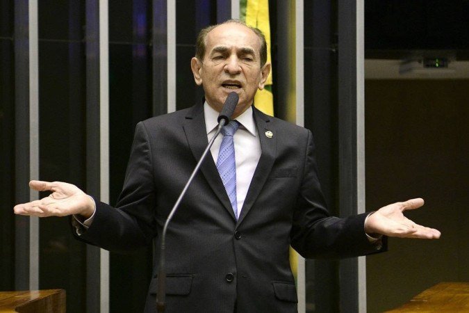 Em discurso, à tribuna, relator-geral do Orçamento 2023, senador Marcelo Castro (MDB-PI). - (crédito: Pedro França/Agência Senado) Em discurso, à tribuna, relator-geral do Orçamento 2023, senador Marcelo Castro (MDB-PI). - (crédito: Pedro França/Agência Senado)