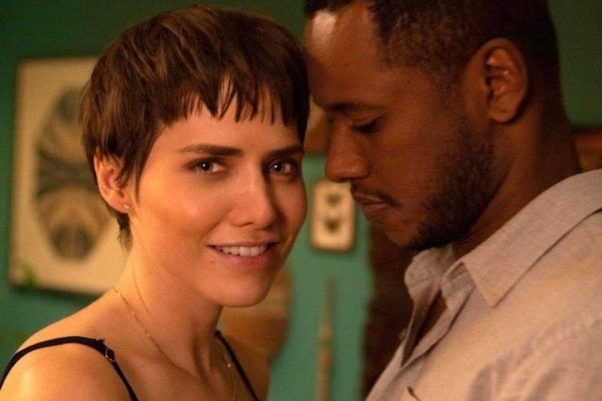 Cena do filme A porta ao lado: efeitos da mudan&ccedil;a de um casal
      