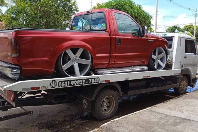 Polícia apreendeu veículos em poder do influencer