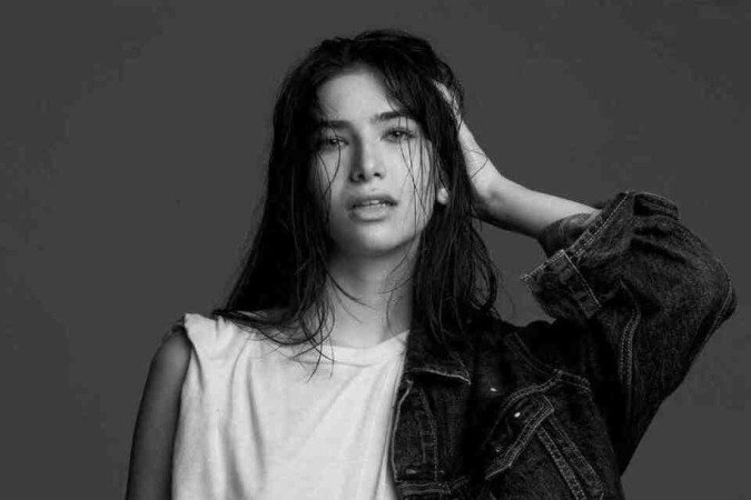 alu Mendonça em ensaio fotográfico