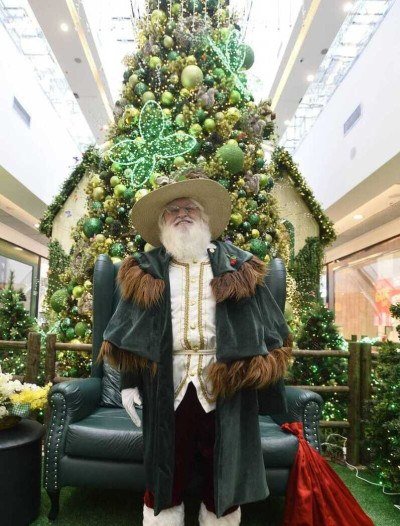 O Noel do Brasília Shopping entrou na profissão a partir do convite de sua esposa.