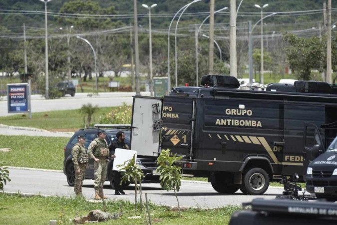 Suspeita de bomba mobiliza polícia próximo ao Aeroporto de Brasília. Vídeo