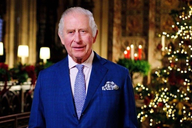 Pronunciamento foi marcado por mudanças de estilo; de pé, monarca britânico abordou questões sociais atuais - Pronunciamento foi marcado por mudanças de estilo; de pé, monarca britânico abordou questões sociais atuais -