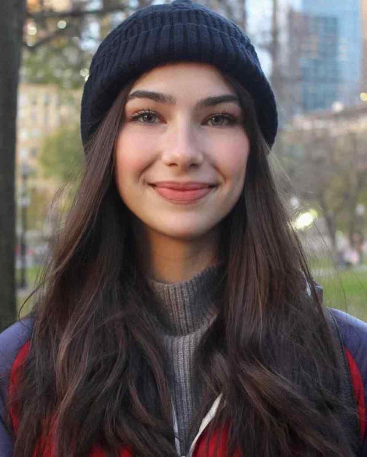 Malu Mendon&ccedil;a, 18 anos ganhou duas bolsas de estudos integrais totalizando R$ 2 milh&otilde;es, concedida pela Funda&ccedil;&atilde;o Bill e Melinda Gates e faculdade Claremont Mckenna, para estudar nos Estados Unidos.