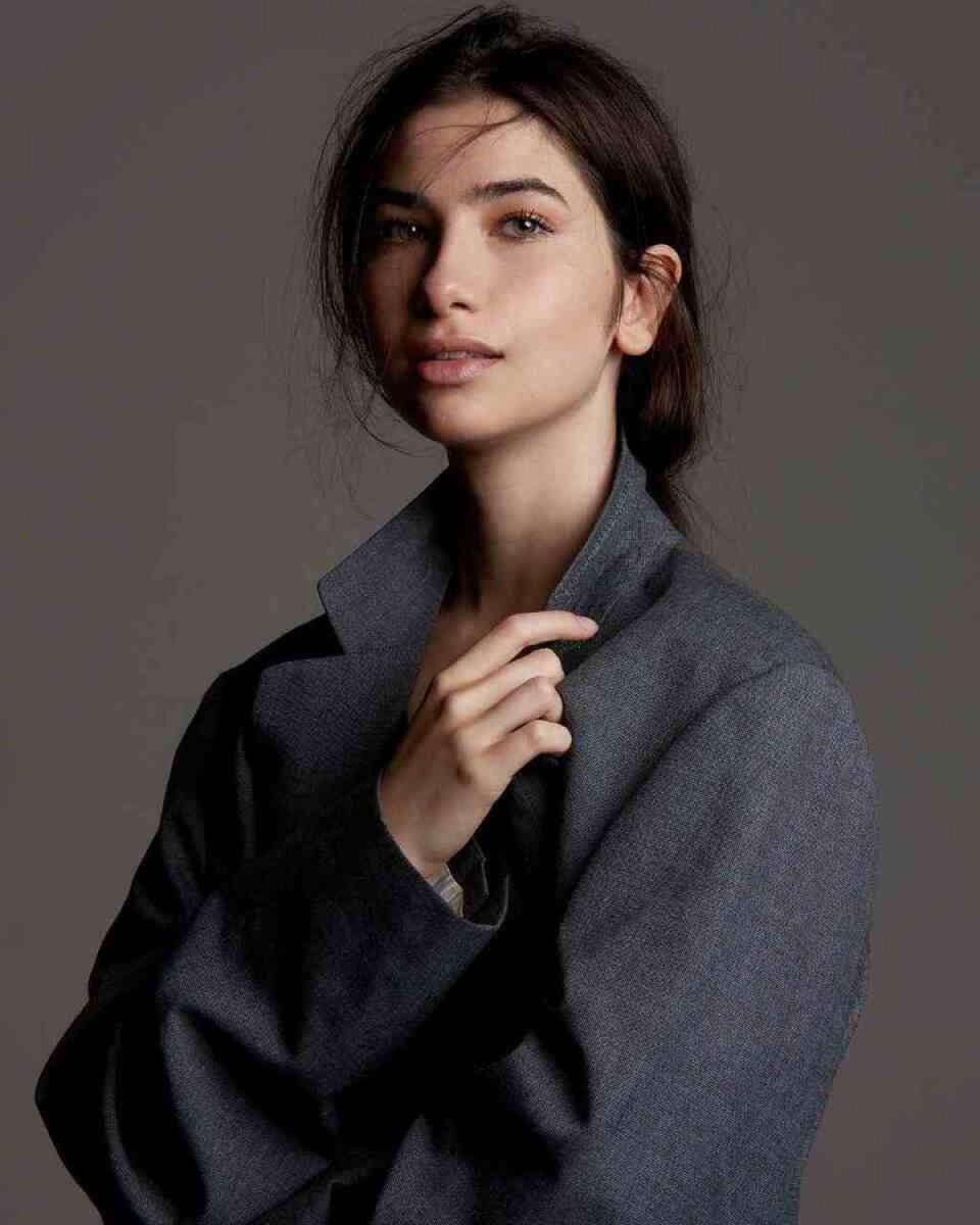 Malu Mendon&ccedil;a, tamb&eacute;m modelo profissional, em ensaio fotogr&aacute;fico