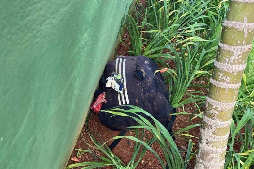 Mochila azul foi encontrada por volta das 16h