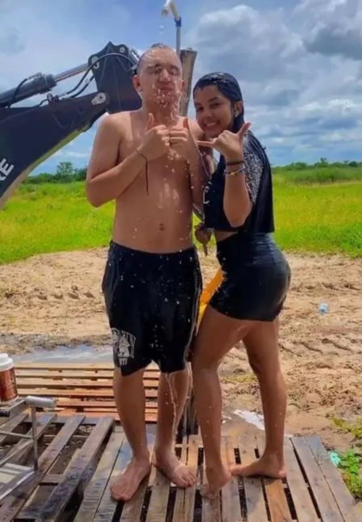 João gomes ta namorando