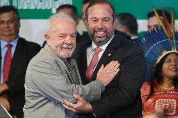 Lula anuncia Silveira nas Minas e Energia, que assume obrigado a conter pesada alta nos combustíveis -  (crédito:  Ed Alves/CB/D.A Press)